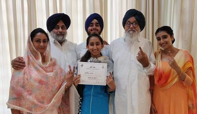 Badal Family poses for Snap after casting their votes at Badal