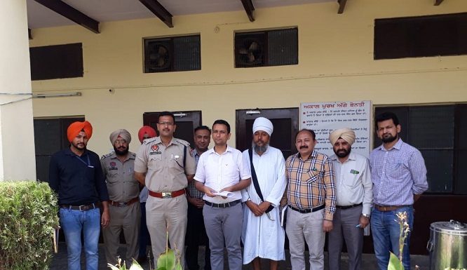 DC Sangrur and SSP pay a surprise visit to Akal Drug De-Addiction centre