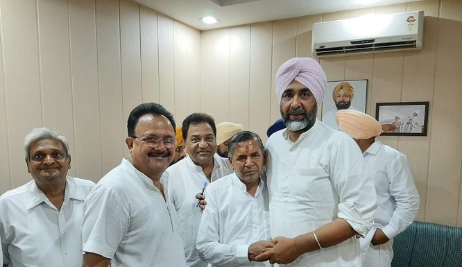 ਵਿੱਤ ਮੰਤਰੀ ਮਨਪ੍ਰੀਤ ਬਾਦਲ ਨੇ ਸੁਣੀਆ ਲੋਕਾਂ ਦੀਆਂ ਮੁਸ਼ਕਿਲਾਂ,ਕੀਤਾ ਮੋਕੇ ਤੇ ਹੱਲ