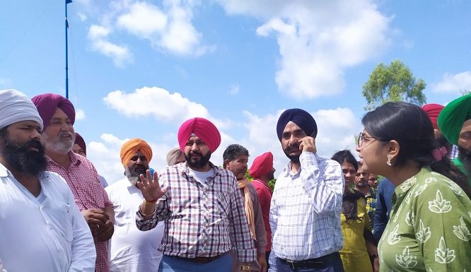 Harsimrat Badal criticizing state government for cheap publicity