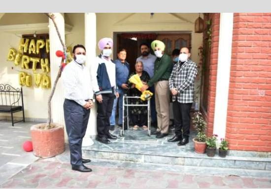 CP Gurpreet Bhullar shares festivities with martyr DSP’s family