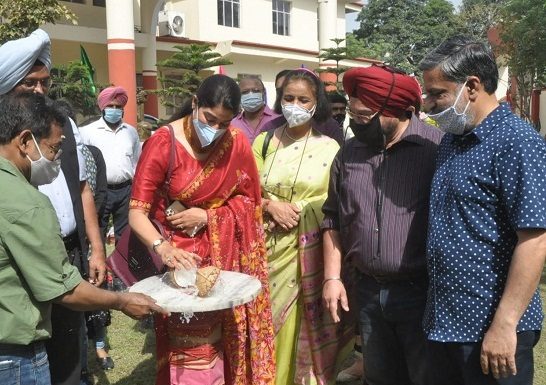 DC Income Tax unveils maiden flower show at Virsa Vihar