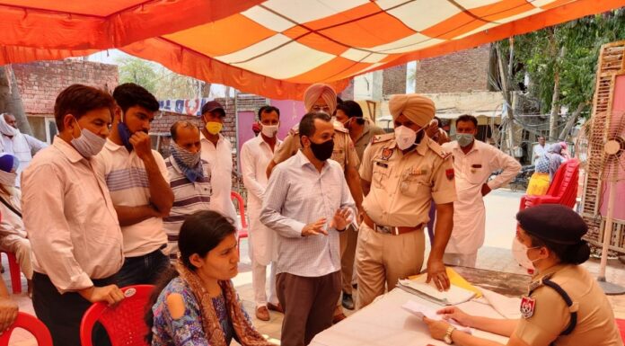 SP Avneet leads Shikayat Niwaran Darbar in Abohar