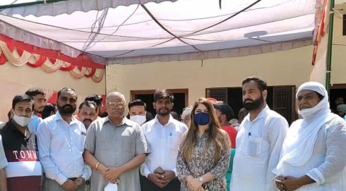 ADC Nayan and Geja Ram Chairman SKC inaugurates vaccination camp at Valmiki mandir jagraon
