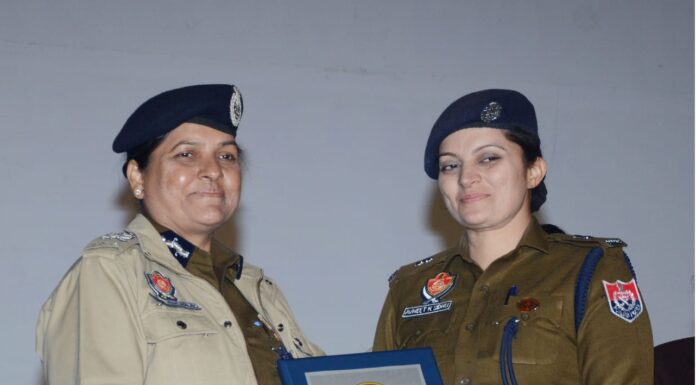 SP Avneet gets Best DCPO Punjab Award at Jalandhar