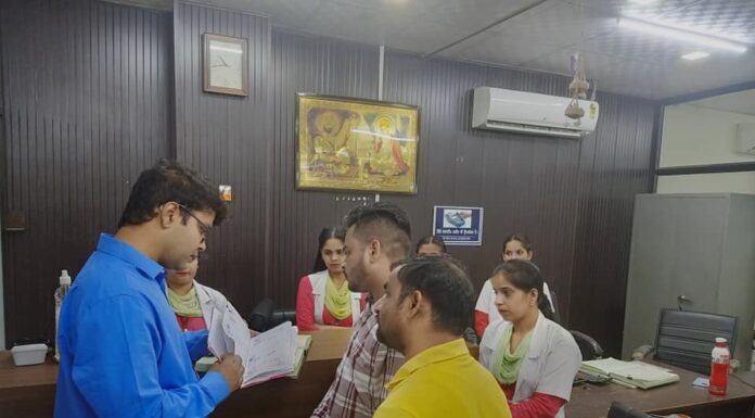 Vineet Kumar DC Muktsar conducts surprise check of drug de-addiction centers