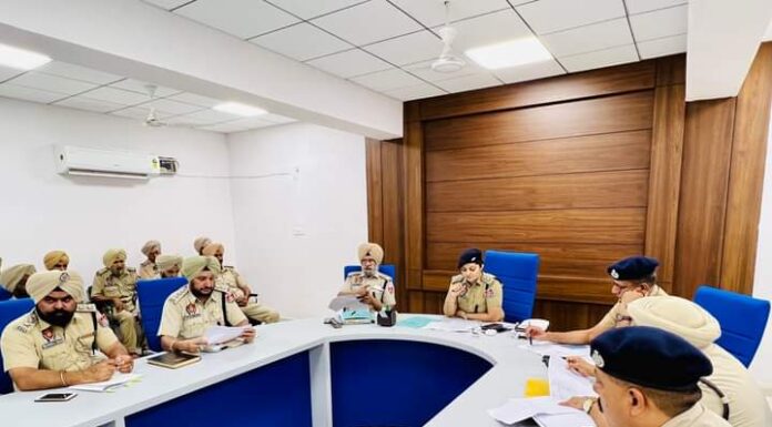 Avneet chairs meeting of officials to review the security arrangements