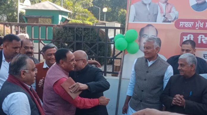 Vijaybhai Rupani is a skilled politician with public welfare mindset: Avinash Rai Khanna