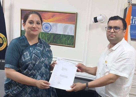 ਡਿਪਟੀ ਕਮਿਸ਼ਨਰ ਅਤੇ ਐਸ ਐਸ ਪੀ ਵੱਲੋਂ ਡਾਕਟਰਾਂ ਦੀ ਸੁਰੱਖਿਆ ਯਕੀਨੀ ਬਣਾਉਣ ਲਈ ਕੀਤੀ ਬੈਠਕ ਹਸਪਤਾਲਾਂ ਵਿਚ ਲੱਗ ਰਹੇ ਹਨ ਸੀਸੀਟੀਵੀ ਕੈਮਰੇ