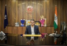 Ramvir Singh Assumes Charge As New Divisional Commissioner of Jalandhar Notable attendees at the event included Deputy Commissioner Hoshiarpur, Aashika Jain; Director of Information and Public Relations, Vimal Setia; Additional Director of Information and Public Relations, Sandeep Garha; Deputy Commissioner of Police, Naresh Dogra, among others.